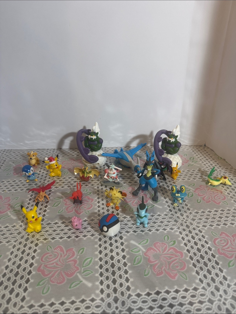 Pokémon action figures lot of 20 piece different characters and sizes